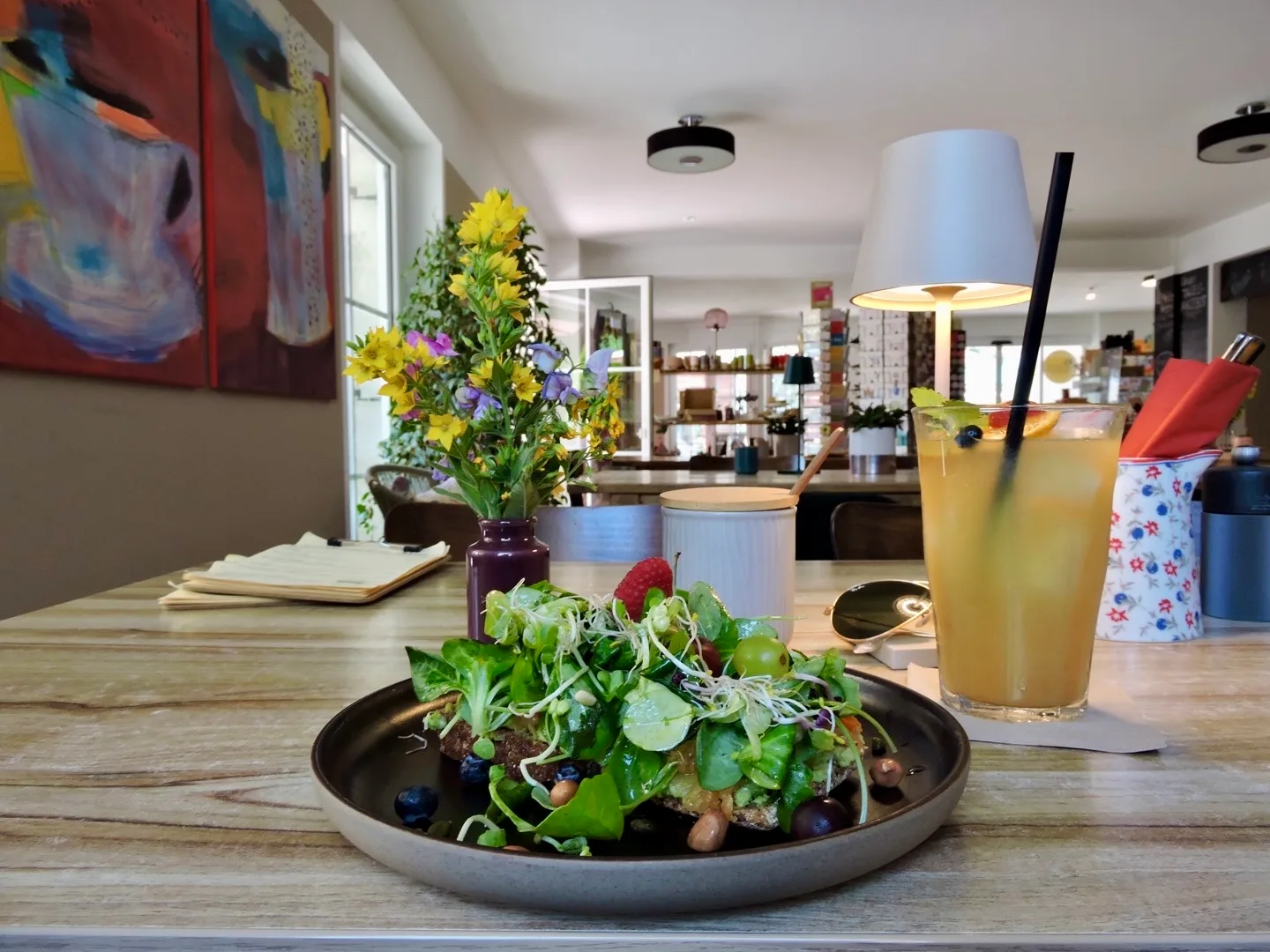 Gemütliche Atmosphäre im Café Rosa
